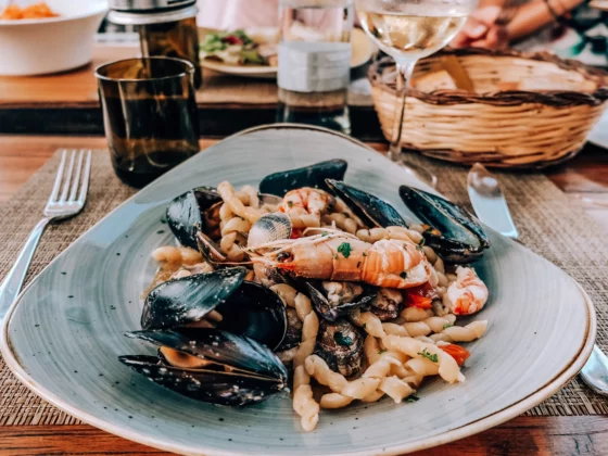 image of a plate of seafood mixed